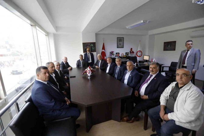 Başkan Gürün’den Muhtarlar Federasyonuna Ziyaret