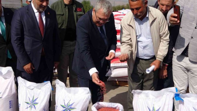 Vali Gündüzöz: “Muş İleride Avrupa’yı Tek Başına Besleyebilecek Tarım Kabiliyetine Erişecek”