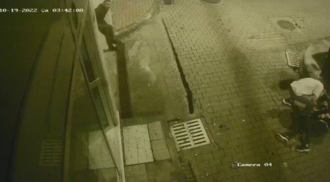 Sokak Ortasındaki Dehşet Saniye Saniye Kamerada