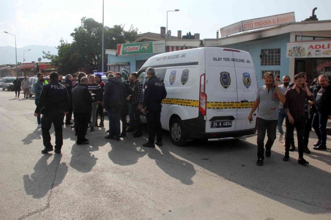 Mahkeme Çıkışında Davalı Oldukları Gencin Babasını Öldüren Zanlı Tutuklandı