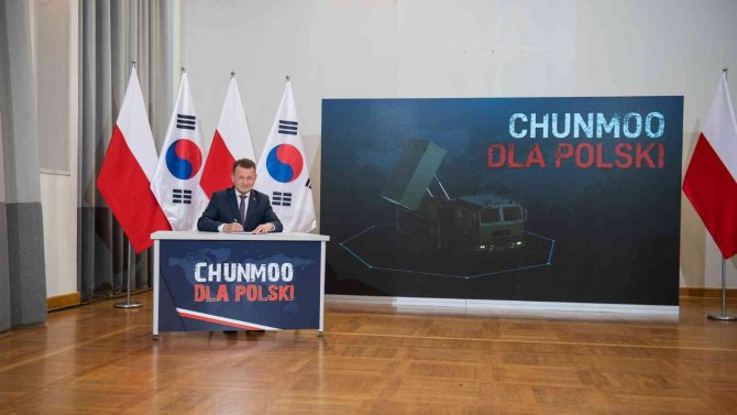 Polonya, Güney Kore’den 288 Adet Çok Namlulu Roketatar Satın Alacak