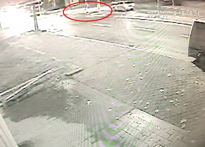Yolun Karşısına Geçen Bisikletli Çocuğa Otomobil Çarptı