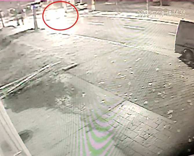 Yolun Karşısına Geçen Bisikletli Çocuğa Otomobil Çarptı