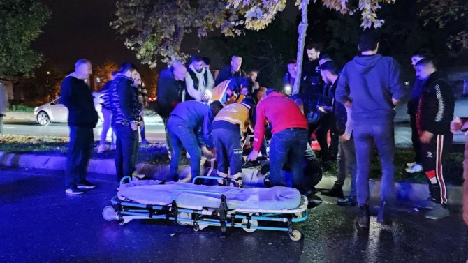 Yolun Karşısına Geçen Bisikletli Çocuğa Otomobil Çarptı