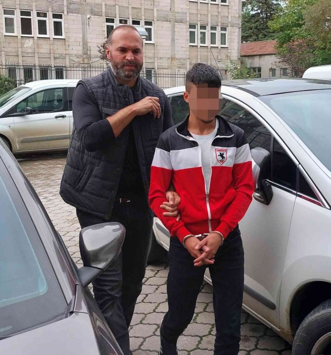 Samsun’da Bir Kişinin Bıçakla Ağır Yaralanmasına 5 Gözaltı