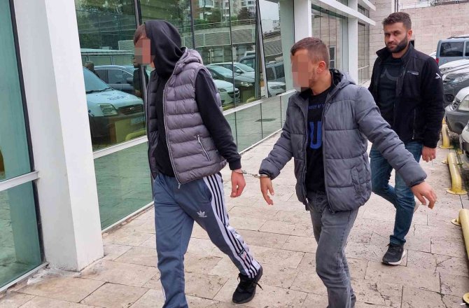 Samsun’da Bir Kişinin Bıçakla Ağır Yaralanmasına 5 Gözaltı
