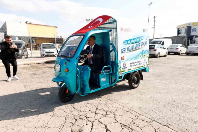 Sincan Belediyesi, Filosuna 25 Çevre Dostu Araç Daha Kattı