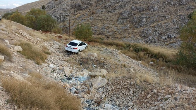 Düğüne Giderken Şarampole Uçtular