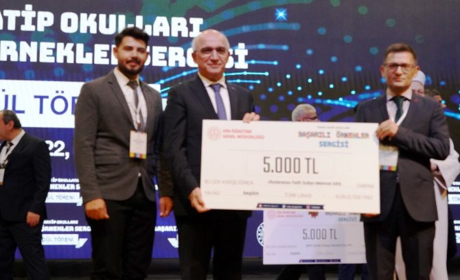 Tavşanlı Fatih İ̇mam Hatip Ortaokulu Türkiye Üçüncüsü