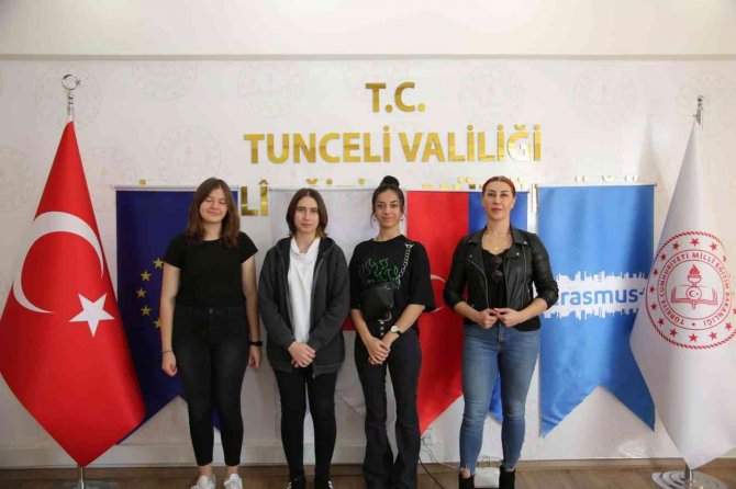 Tunceli’den Yurt Dışına Giden Öğrenciler İş Teklifleri Alıyor