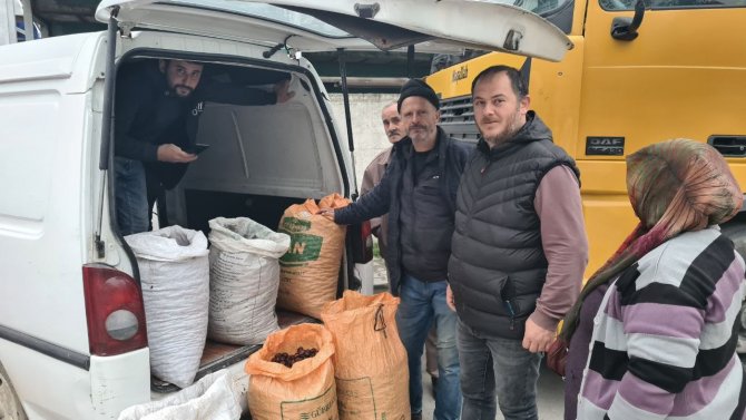 Türkiye’nin Dört Bir Yanından ’Alaplı Kuzusu’ Almak İçin İlçeye Akın Ettiler