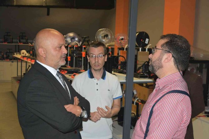 Yakın Doğu Üniversitesi Ve Osti̇m Teknik Üniversitesi İş Birliği Anlaşması İmzaladı