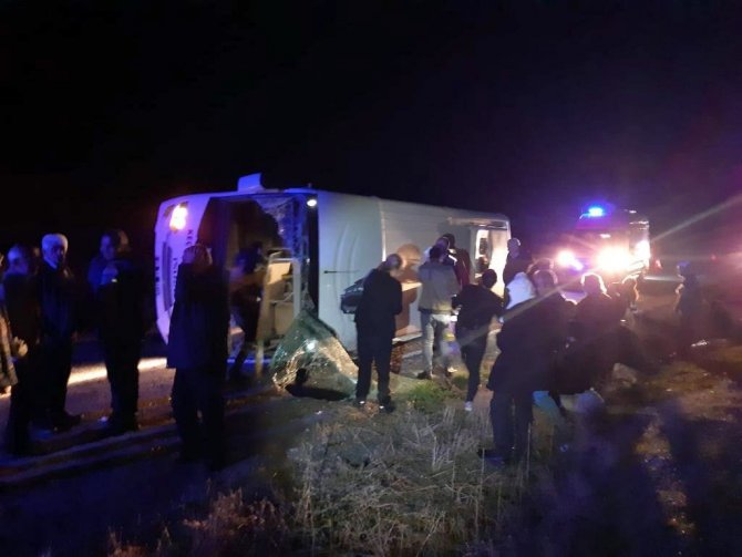 Yozgat’ta Cenazeye Gidenleri Taşıyan Yolcu Otobüsü Devrildi: 26 Yaralı