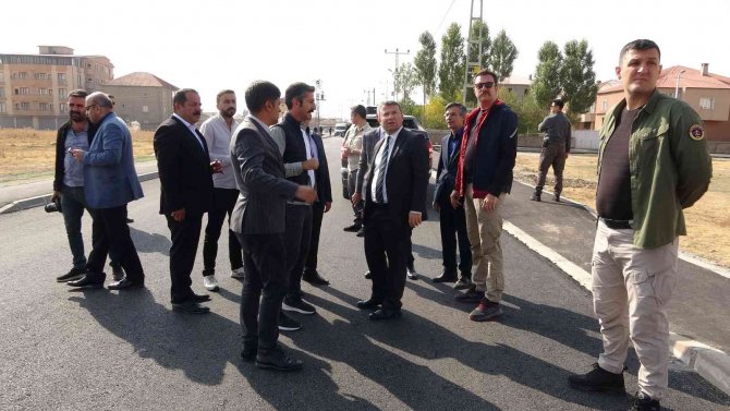 Yüksekova’nın Tüm Yolları Asfalta Kavuştu