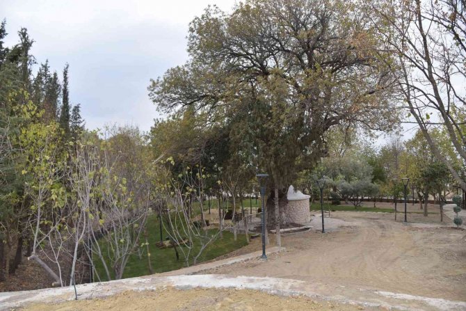 Çapaçarık Türbesi Ve Çevresi Daha Güzel Görünüme Kavuşacak