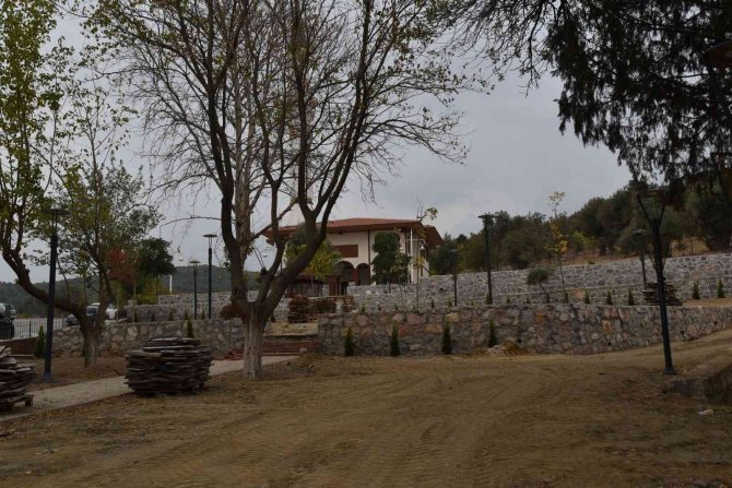 Çapaçarık Türbesi Ve Çevresi Daha Güzel Görünüme Kavuşacak