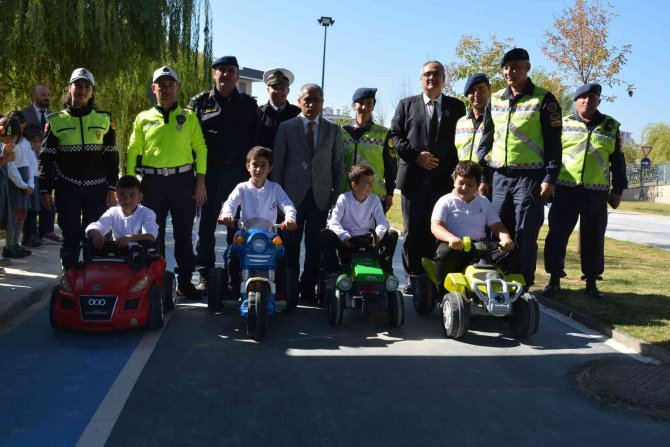 Aliağa’daki Şehit Fethi Sekin Çocuk Trafik Eğitim Parkı Tekrar Faaliyete Geçti