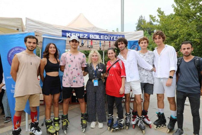 Rektör Özkan, Öğrenci Toplulukları Tanıtım Günlerine Katıldı