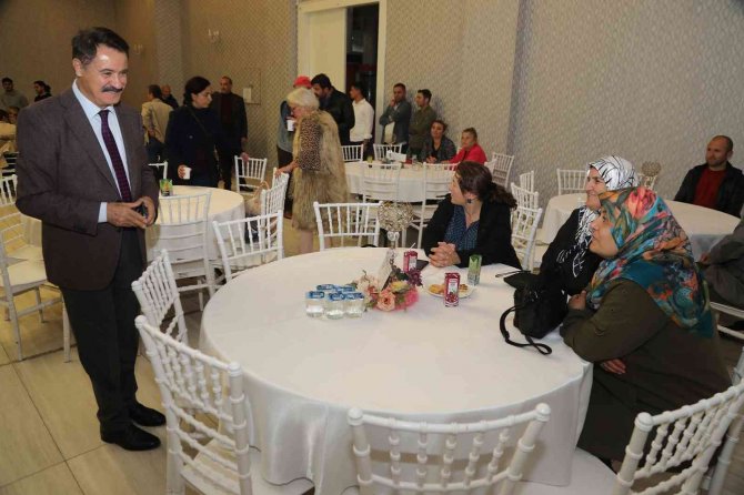 Başkan Deveci’den Üniversitelilere Çağrı: “Atakumlu Olun”