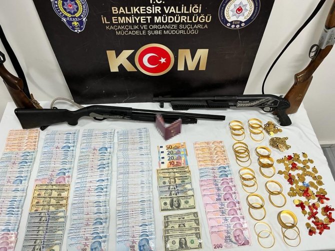 Balıkesir’de Fetö’nun Finans Kaynaklarına Operasyon