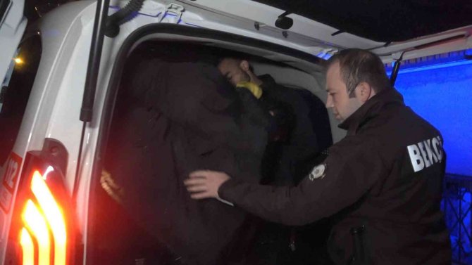 Tarihi Yeşil Camisi’nde Suçüstü Yakalandılar