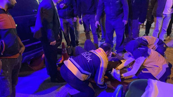 Motosikletli Gencin Ölümden Döndüğü Kaza Kamerada