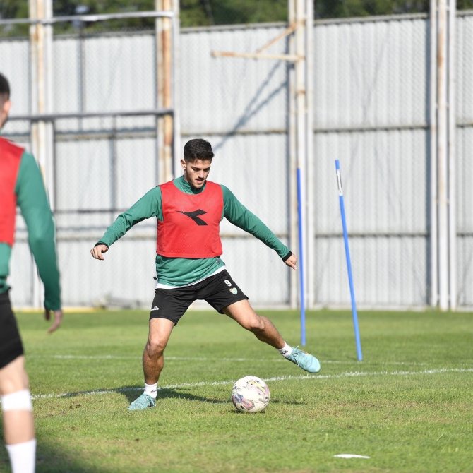 Bursaspor’da İ̇negölspor Maçı Hazırlıkları Devam Ediyor