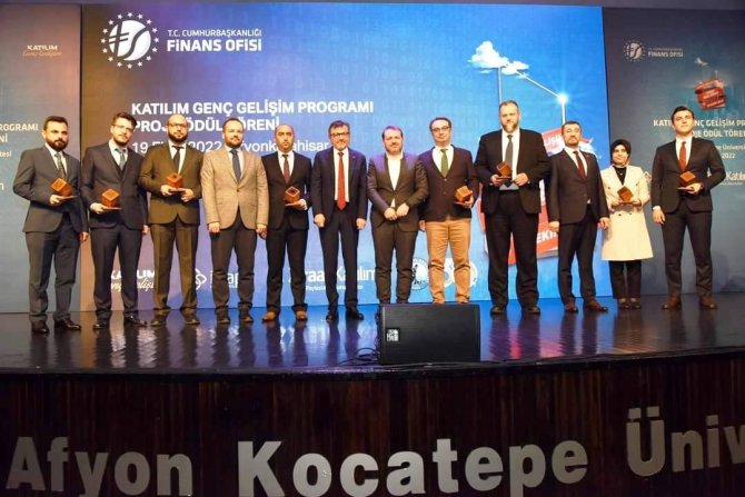 Dekan Yardımcısı Ateş’e, Katılım Genç Gelişim Programı Proje Ödülü