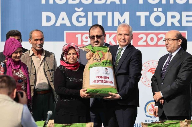 Denizli’de 4 Bin 892 Çiftçiye 1,5 Ton Sertifikalı Tohum Desteği