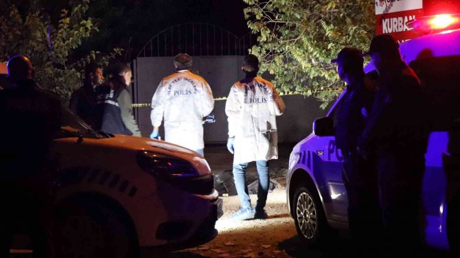 Kadın Sürücüye Yardıma Giden Oto Tamircisinin Sır Ölümü
