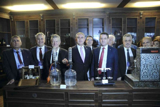 Geleceğin E Hali Kongresi ‘Havandan Dijitale’ Sloganıyla Gerçekleştiriliyor