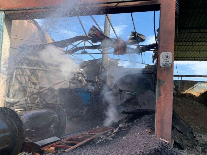 Hatay’da Yağ Fabrikasının Buhar Kazanı Patladı: 2 İşçi Yaralı