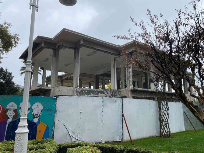 Kemal Sunal’ın Hatıraları Göztepe’de Sergilenecek