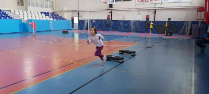 Gediz’de İlkokullarda Spor Dalı Eğitimi Projesi Başladı