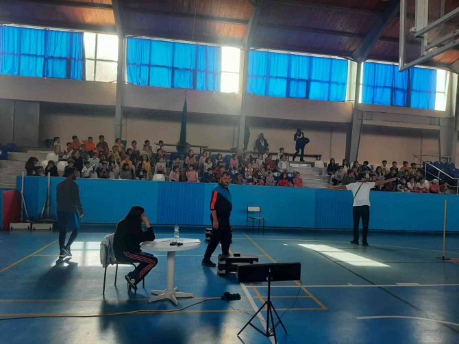 Gediz’de İlkokullarda Spor Dalı Eğitimi Projesi Başladı