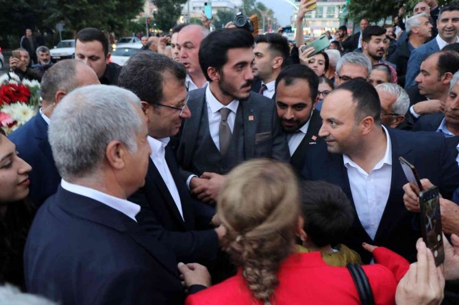 İ̇bb Başkanı İ̇mamoğlu Erzincan’da Esnafla Buluştu