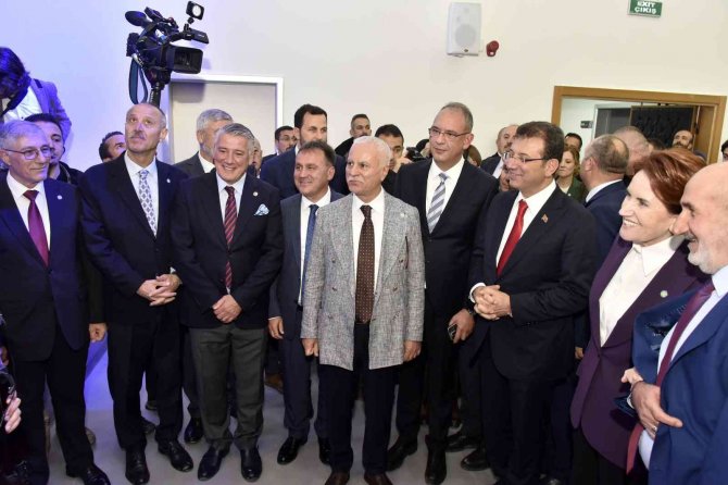 Akşener Ve İ̇mamoğlu Mustafa Canlı Adına Yapılan Okulun Açılışını Gerçekleştirdi