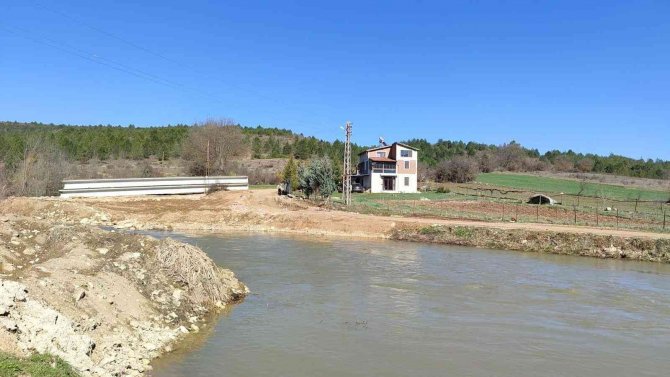 Karabük’te Sel Afetinin Yaralı Sarılıyor