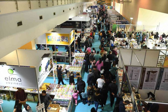 5. Kayseri Kitap Fuarı 6 Günde 504 Bin Kitap Tutkununu Ağırladı
