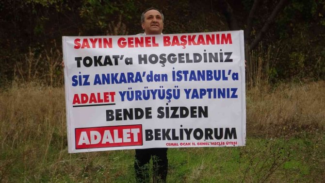 Kılıçdaroğlu’nun Kaldığı Otelin Karşısında "Adalet İstiyorum" Diye Pankart Açtı