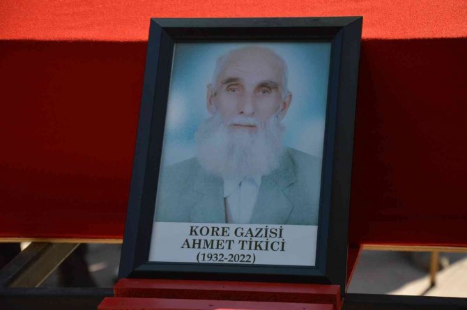 Kore Gazisi Son Yolculuğuna Askeri Törenle Uğurlandı