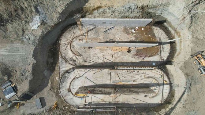 Demirci Aat’de Betonarme İmalatlar Devam Ediyor