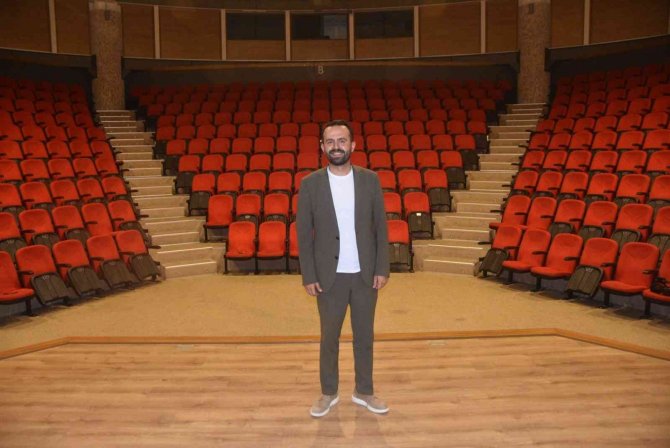 Bodrum’da Avukatlar Duruşma Salonlarından Tiyatro Sahnelerine Sanat Akımı Başlattı