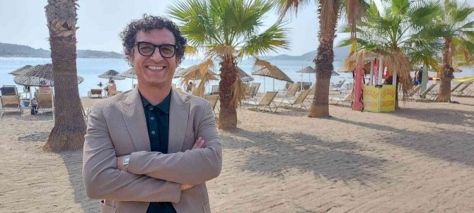 Turistler Bodrum’u Terk Etmiyor, Deniz Kum Ve Güneşin Tadını Çıkarıyor