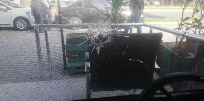Kocaeli’nde Oto Galeriler Kurşunlandı