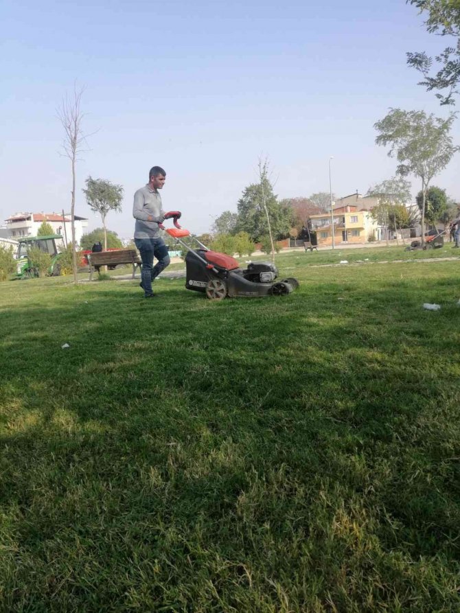 Şehzadeler’in Yeşil Alanlarında Hummalı Çalışma