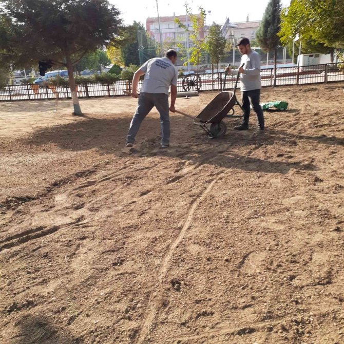 Şehzadeler’in Yeşil Alanlarında Hummalı Çalışma