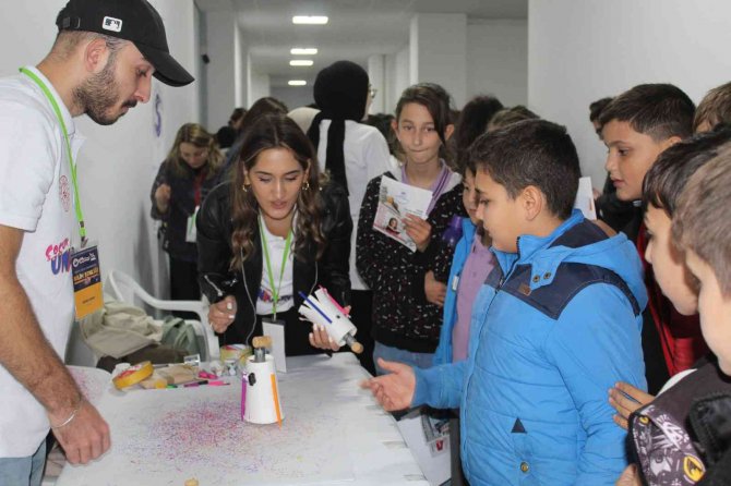 Sinop’ta Çocuklar Bilimi Eğlenerek Öğreniyor