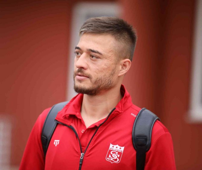 Sivasspor Kafilesi Trabzon’a Gitti