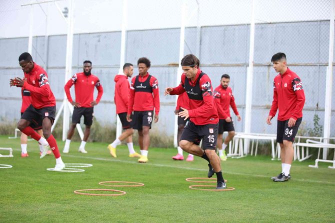 Sivasspor’da Trabzonspor Maçı Hazırlıkları Sürüyor